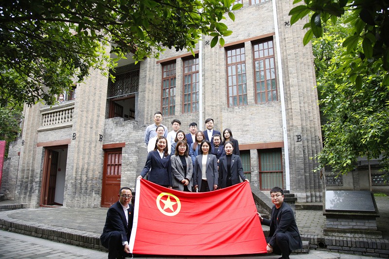 公司團(tuán)委赴西安事變紀(jì)念館開展團(tuán)日活動(dòng)配圖1 (2).JPG