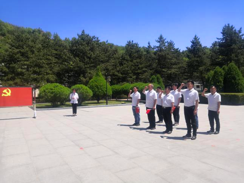 選煤公司彬長黨小組積極開展“踏尋紅色足跡主題”教育活動(dòng)1.png 選煤公司彬長黨小組積極開展“踏尋紅色足跡主題”教育活動(dòng)1.png