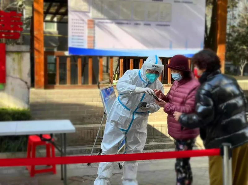 賀飛.jpg 賀飛.jpg