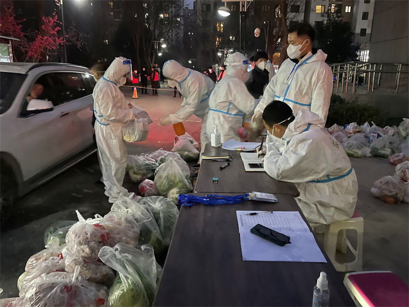 TOP.1:紅色戰“疫”!“新能逆行者”現身西安“戰場”.jpg TOP.1:紅色戰“疫”!“新能逆行者”現身西安“戰場”.jpg