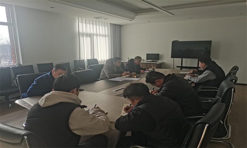 天津公司召開學(xué)習(xí)傳達新型能源公司“三會”精神專題會.png 天津公司召開學(xué)習(xí)傳達新型能源公司“三會”精神專題會.png