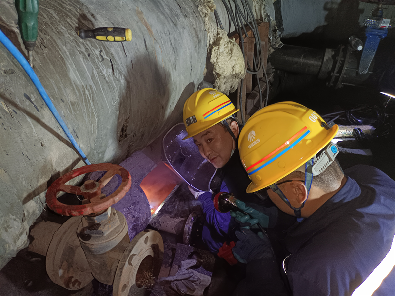 不負春光建設忙4新型能源公司：奮進春光里 新能建設忙4.png