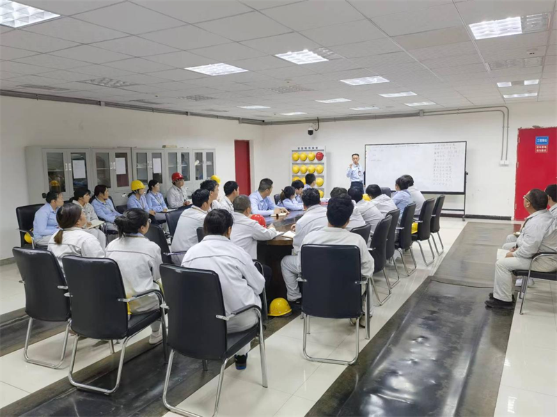 淮源公司：勇于擔當改作風 篤行實干促發展2.png