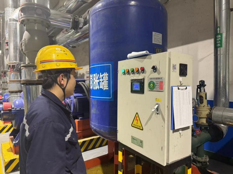 新型能源神木分公司:來看巡檢一線的花樣“風采錄”1.jpg 新型能源神木分公司:來看巡檢一線的花樣“風采錄”1.jpg