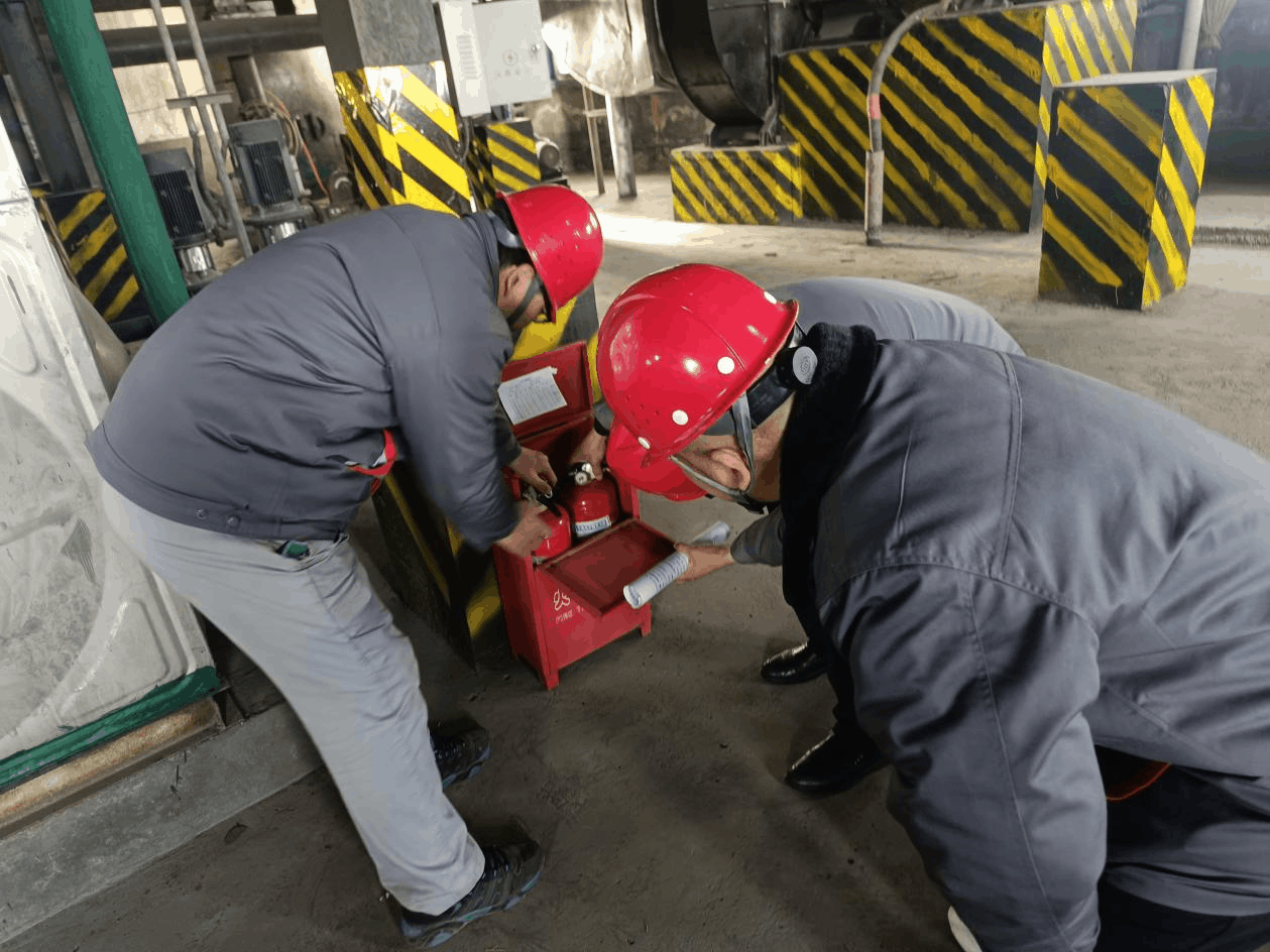 1-攻克生產(chǎn)困境,發(fā)揮先鋒力量02.gif 1-攻克生產(chǎn)困境,發(fā)揮先鋒力量02.gif