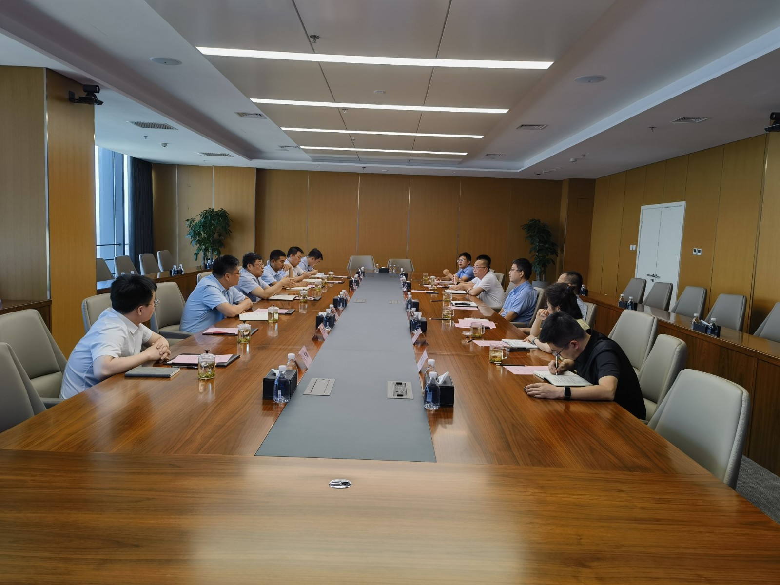 徐國強帶隊赴陜煤技術(shù)研究院交流座談