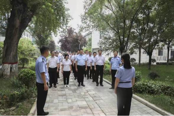 新型能源公司:“四個著力”推動黨紀學習教育走深走實