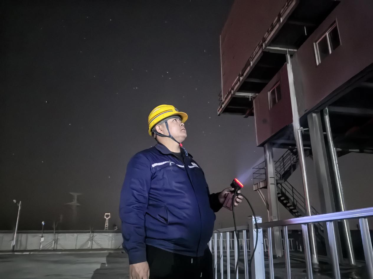 051738735395149394.png 神木公司:崗位書寫最美“敬業(yè)福”01.png