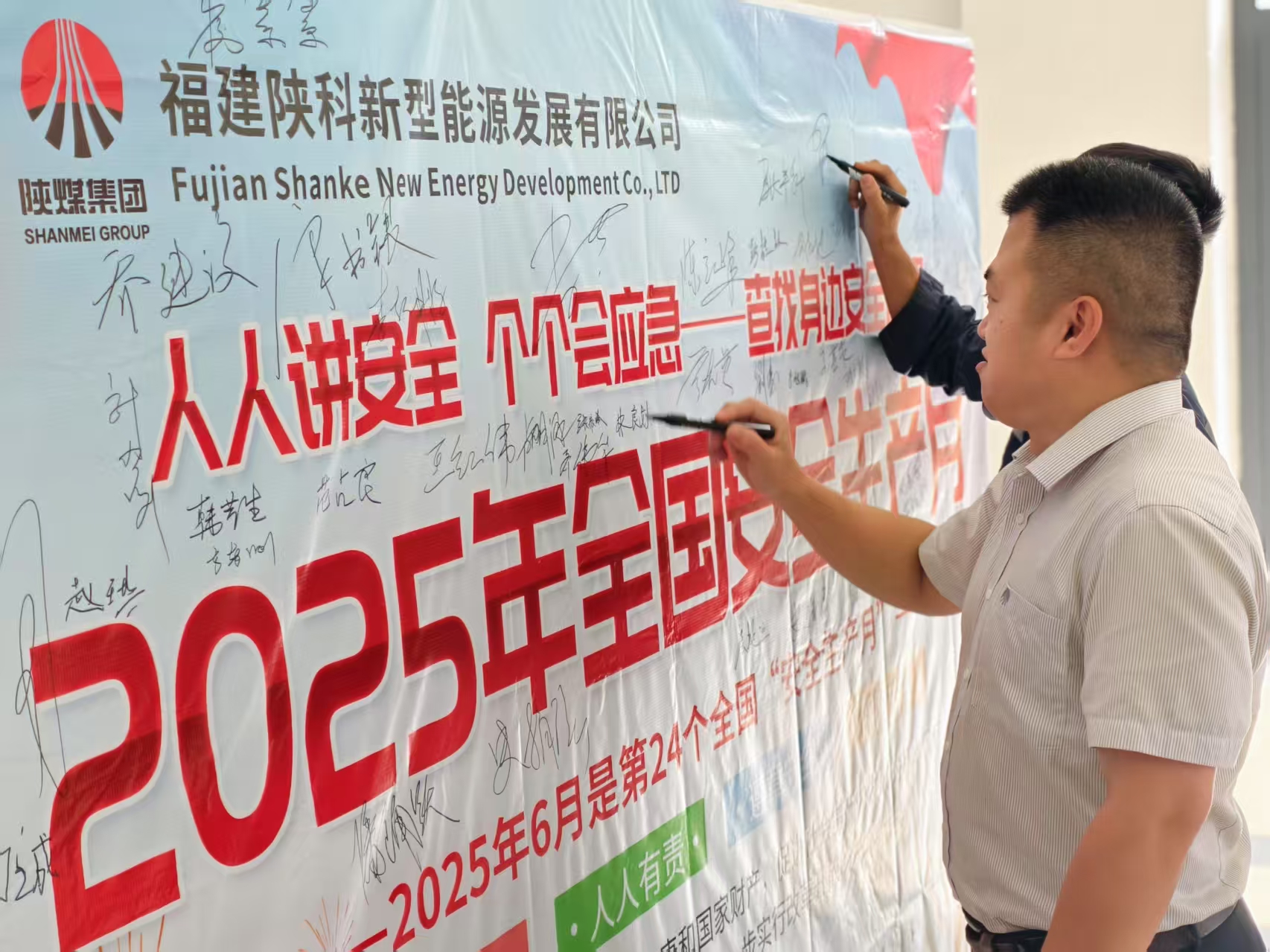 241750725843350463.jpg 27e63bb9640d61ed5813907ede7dfc8.jpg