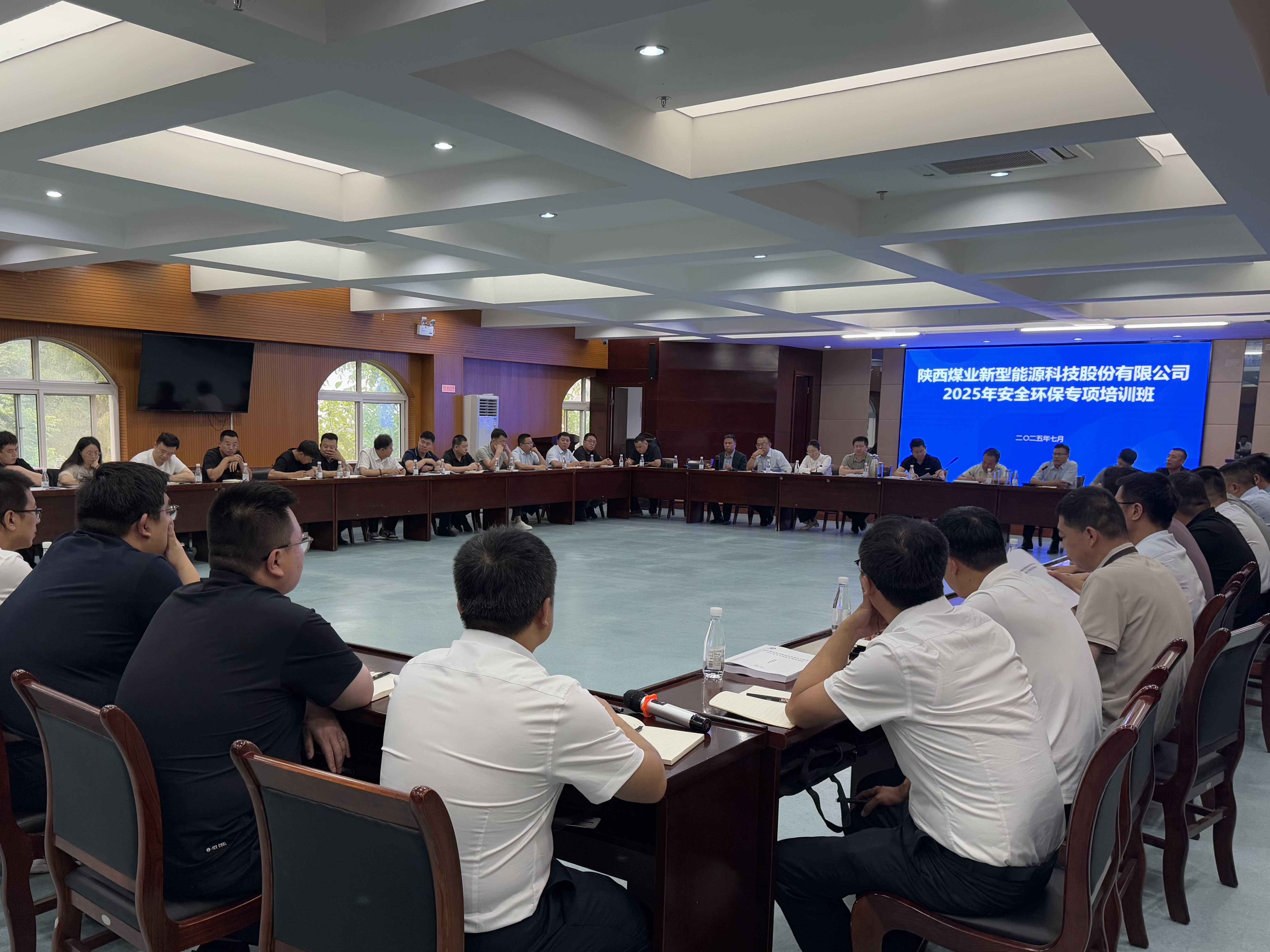 071751870322977080.jpg 集中討論.jpg